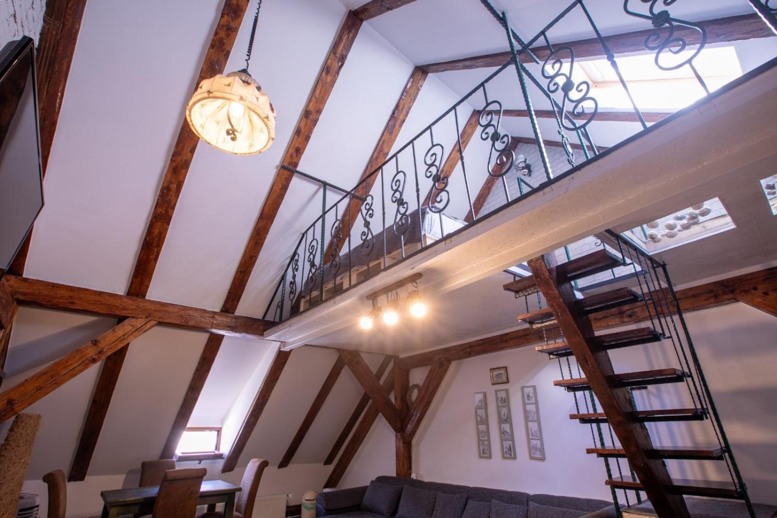 4 Rooms Piata Sfatului Braszów Zewnętrze zdjęcie