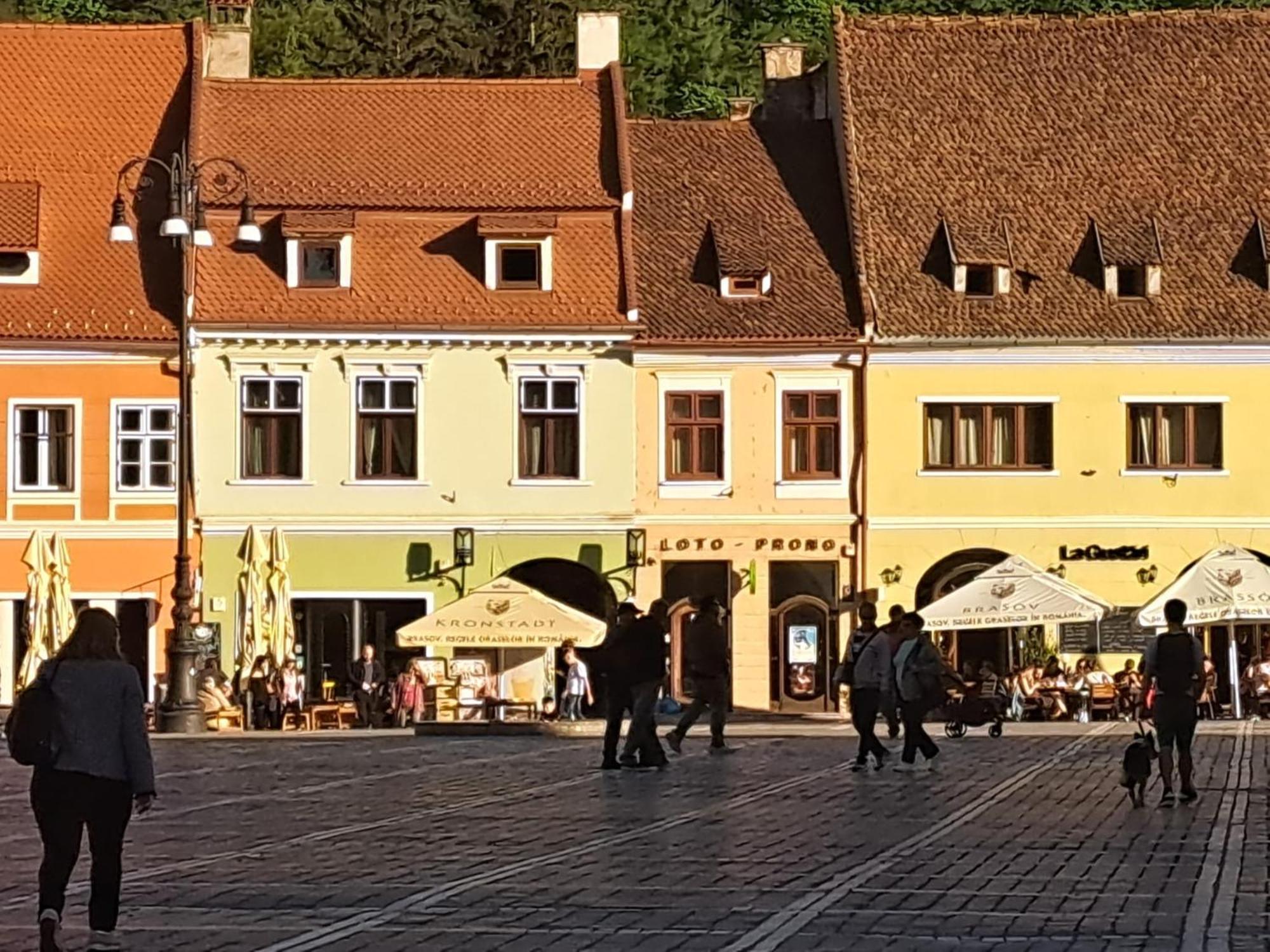 4 Rooms Piata Sfatului Braszów Zewnętrze zdjęcie